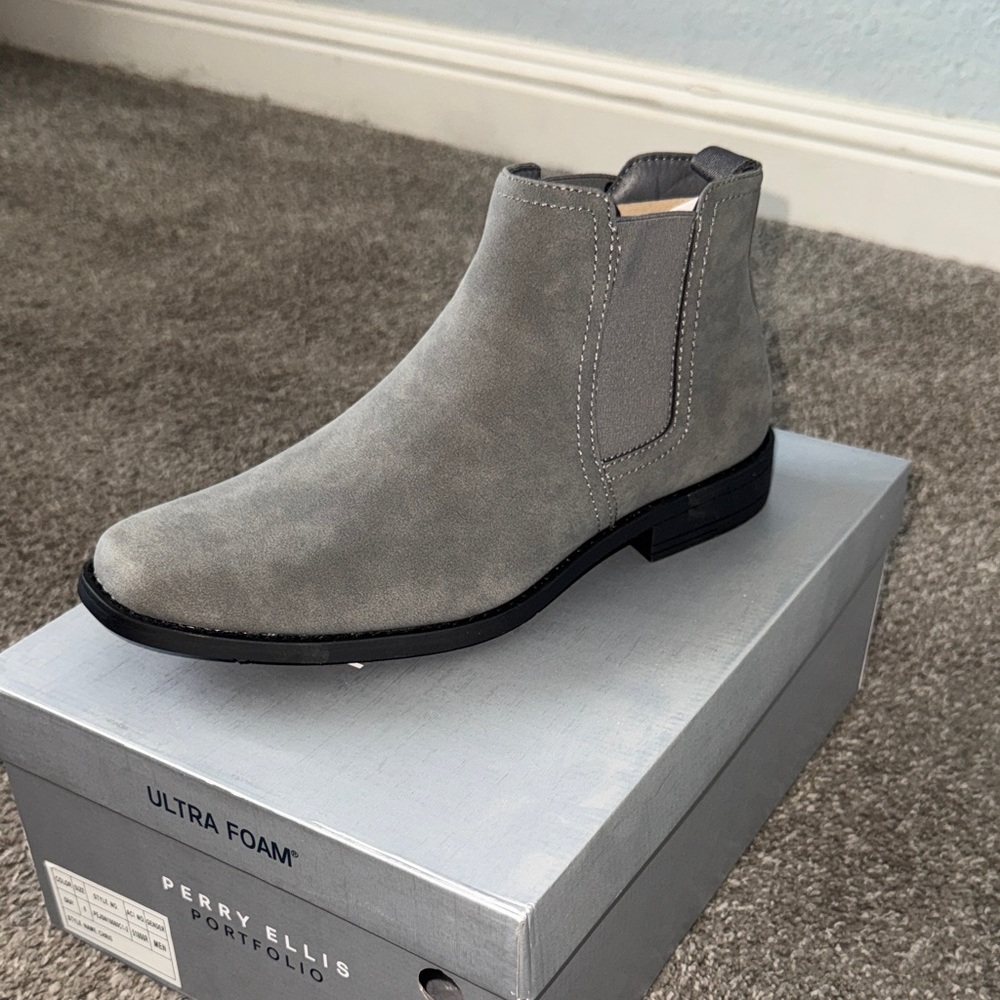 Perry Ellis Gray Chukka Boots
